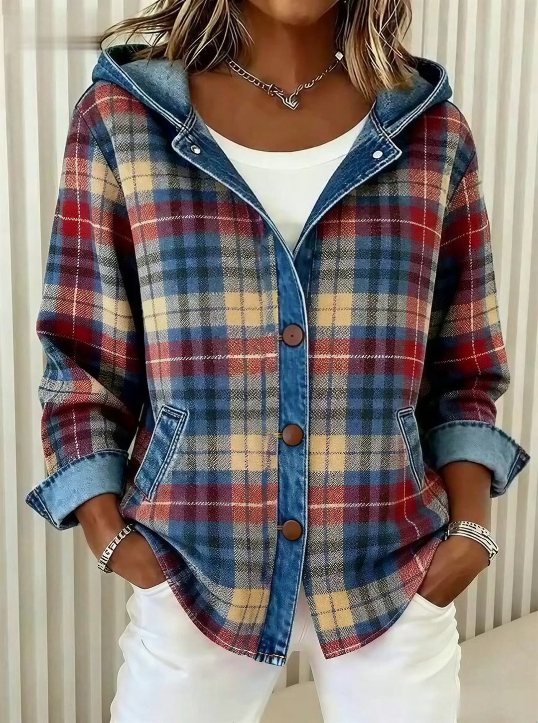 Shacket dame med hætte og denimkanter