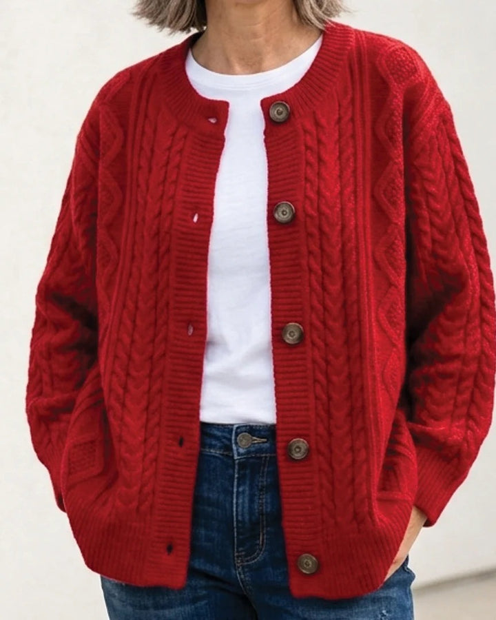 Rød grov kabelstrikket cardigan med knapper