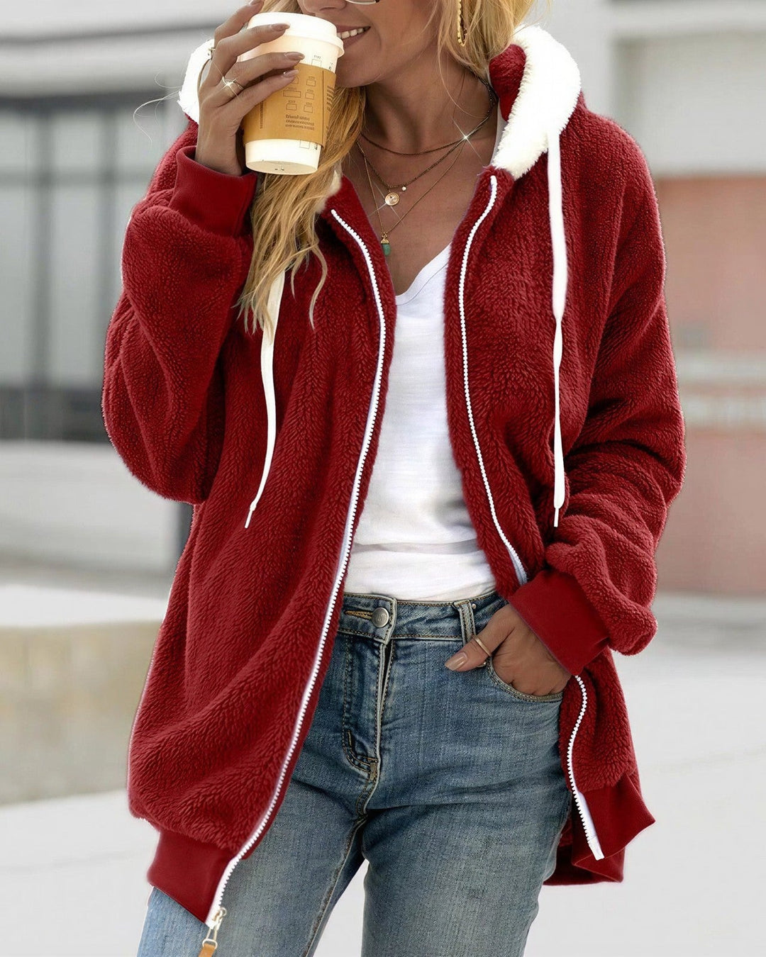 Oversized Sherpa Fleecejakke Dame med Hætte i rød set forfra