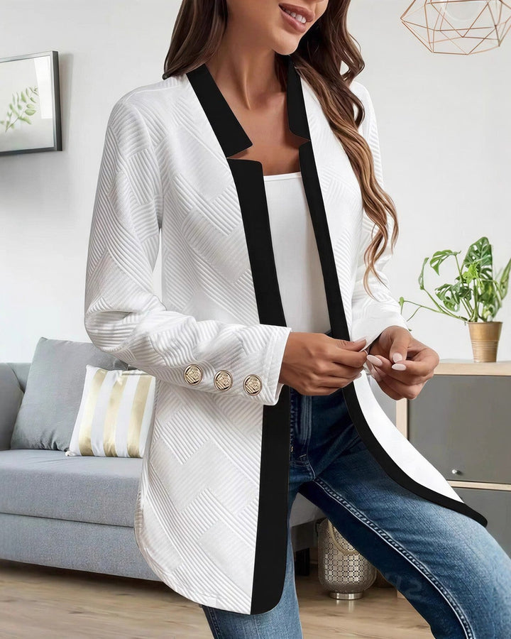 Blazer Dame med Åben Front, Kontrastkant og Guldknapper i hvid set fra siden