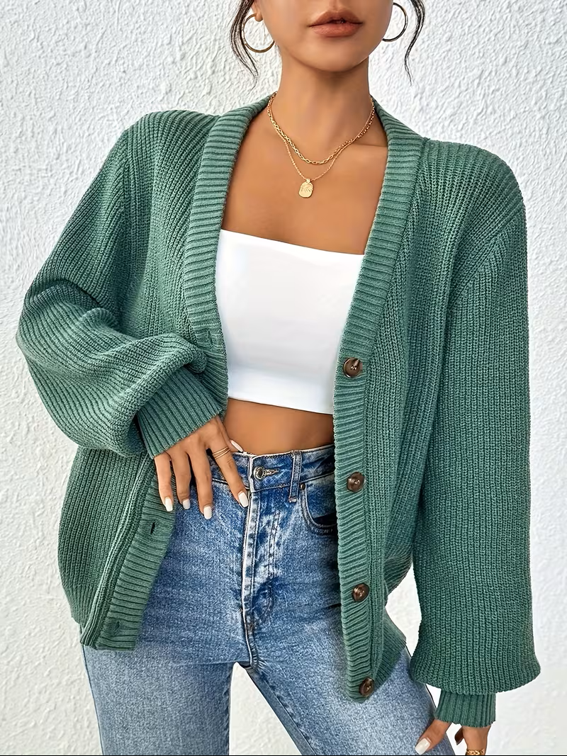Oversized ribstrikket cardigan med V-udskæring