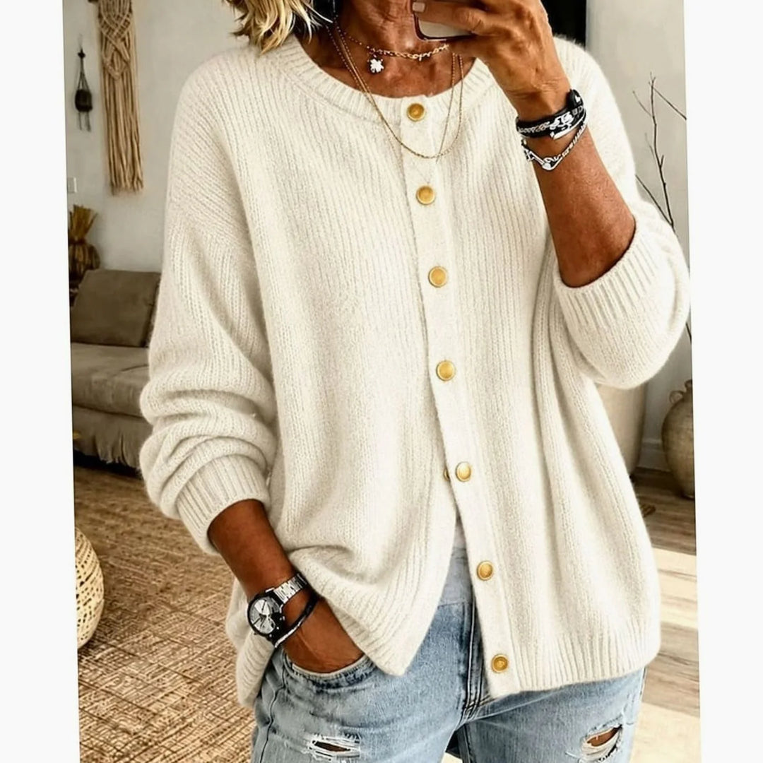 Beige strikcardigan med guldtrykknapper